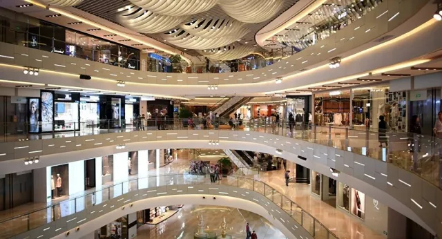 AVM’LERDE CİRO ARTTI, REEL VERİMLİLİK GERİLEDİ: İSTANBUL’DA M² CİROSU 22.598 TL