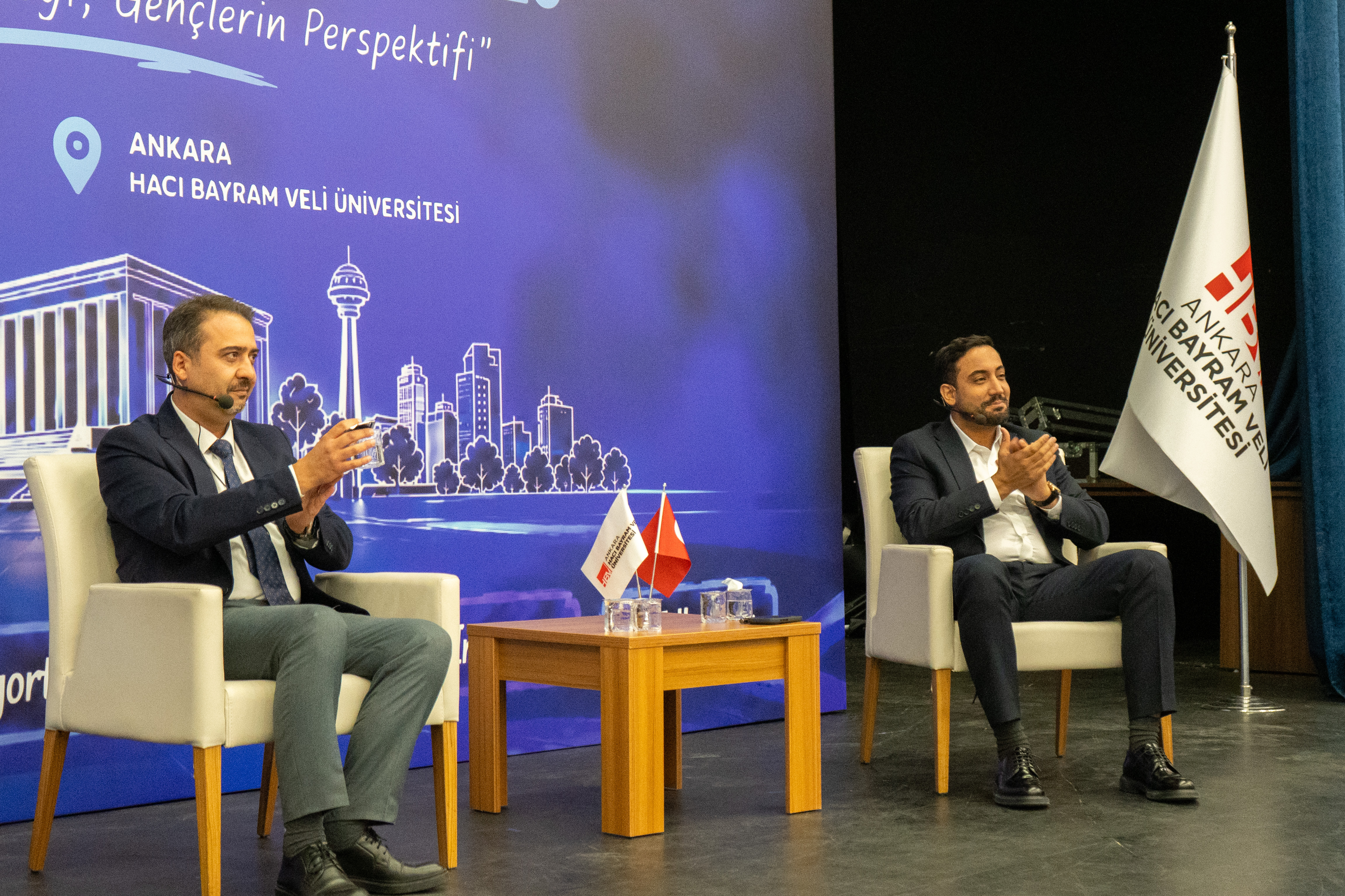 İŞ DÜNYASI İLE GENÇLER “INSURE TALKS”TA BULUŞTU